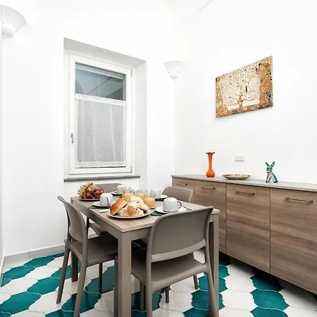 Casa Don Plinio Center Apartment